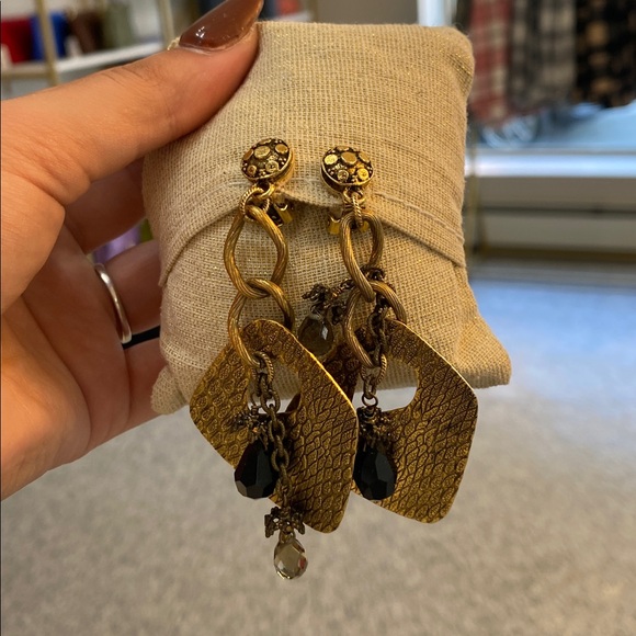 Clip on earrings - Picture 2 of 3